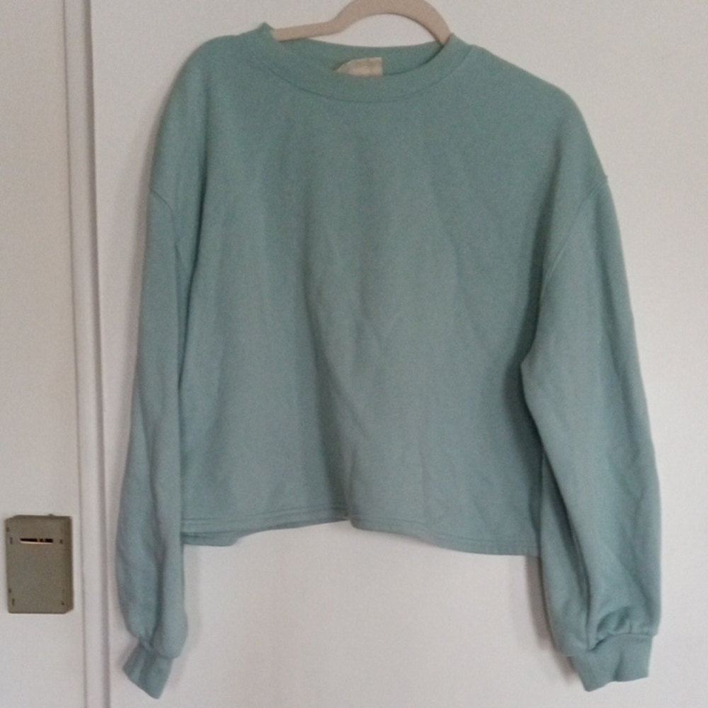 Women's Light Green Sweatshirt Size Large Like New Universal Thread